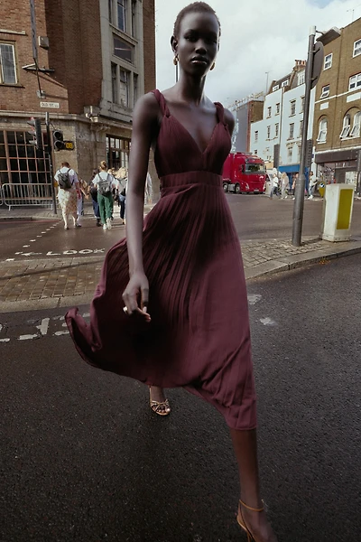 PLEATED MIDI DRESS