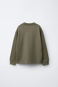 T-SHIRT LOURD À INSCRIPTION BRODÉE