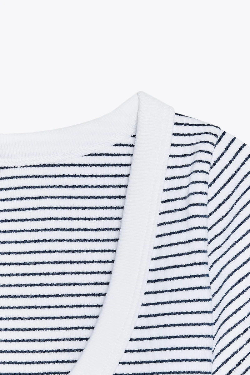 SCOOP NECK TOP