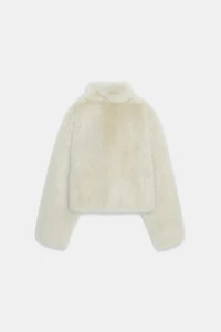 MANTEAU COURT EFFET FOURRURE AVEC BRANDENBOURGS