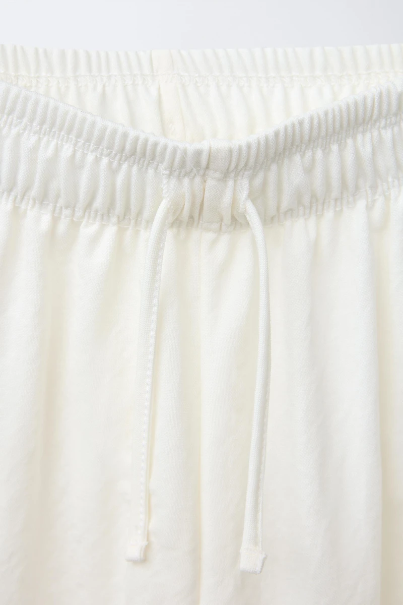 FLOWY WIDE LEG PANTS