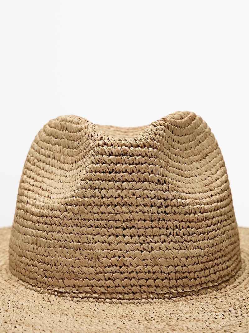 Chapeau raphia