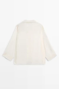 Flowing blouse with seam details