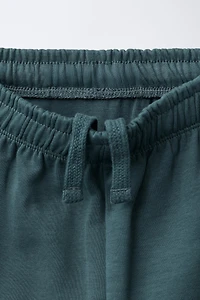 INTERLOCK SWEATSHIRT AND JOGGER SET WITH EMBOSSED TEXT