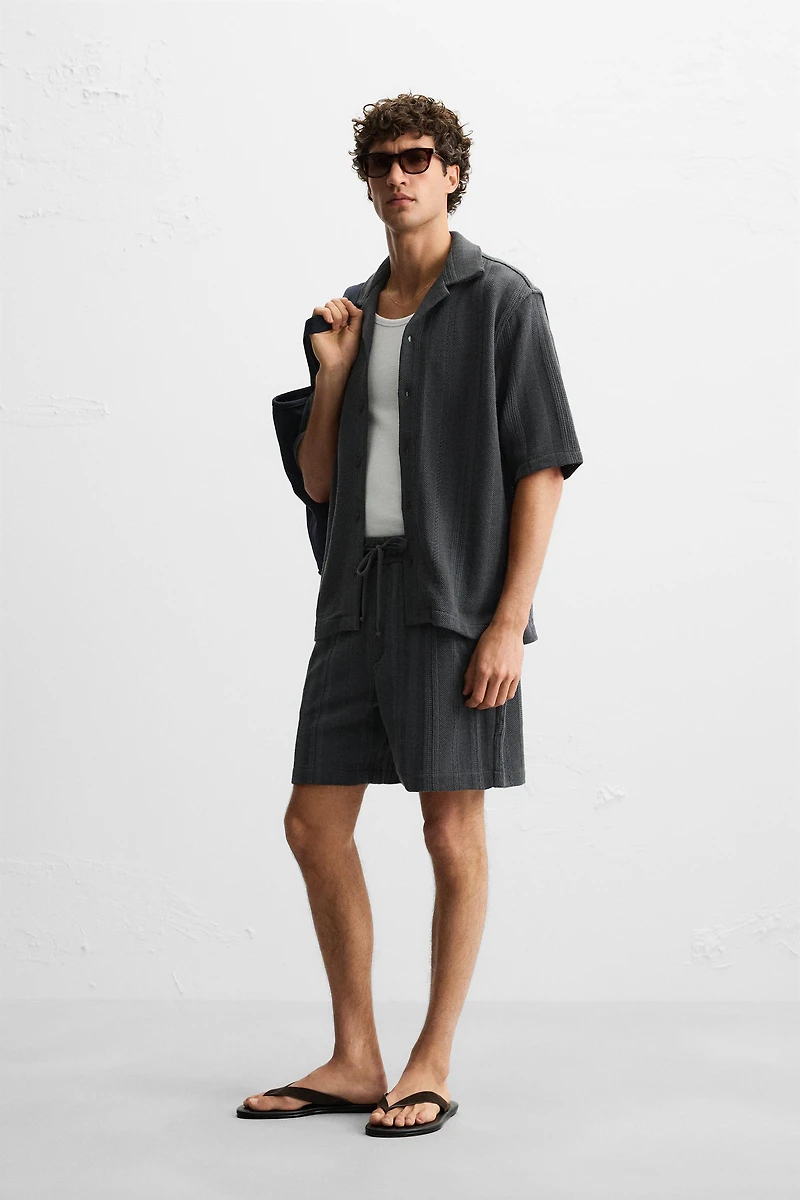 TEXTURED RELAXED FIT SHIRT
