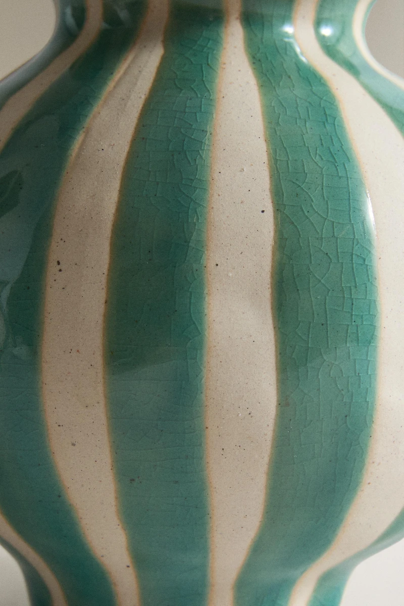 IRREGULAR CERAMIC DECORATIVE VASE