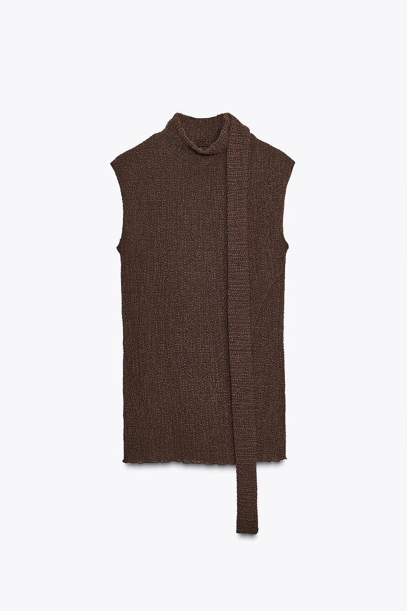 TEXTURED SCARF TOP