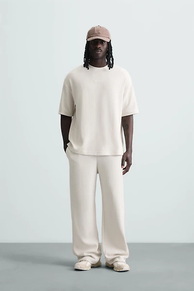 VERTICAL TEXTURED T-SHIRT