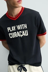 T-SHIRT CONTRASTE INSCRIPTION IMPRIMÉE