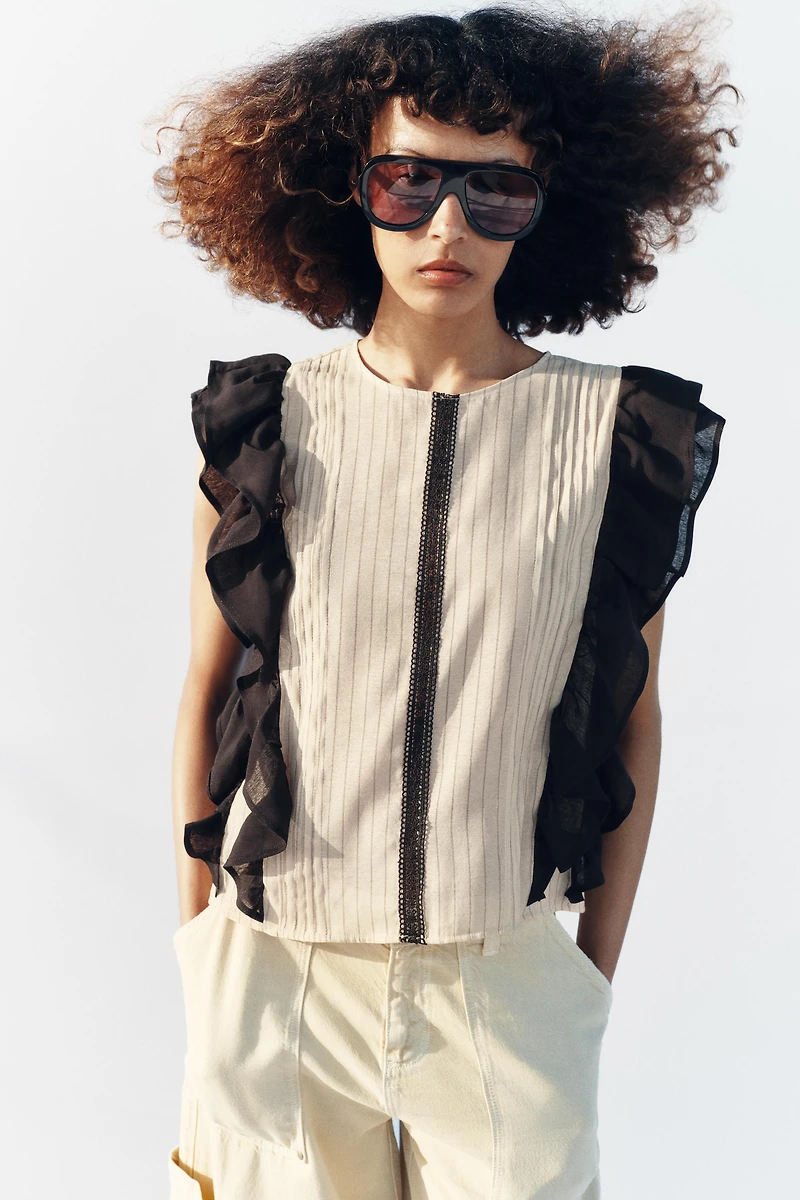 RUFFLED STRIPED BLOUSE