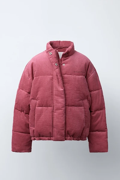 VESTE REMBOURRÉE EN VELOURS CÔTELÉ AVEC INSCRIPTION BRODÉE