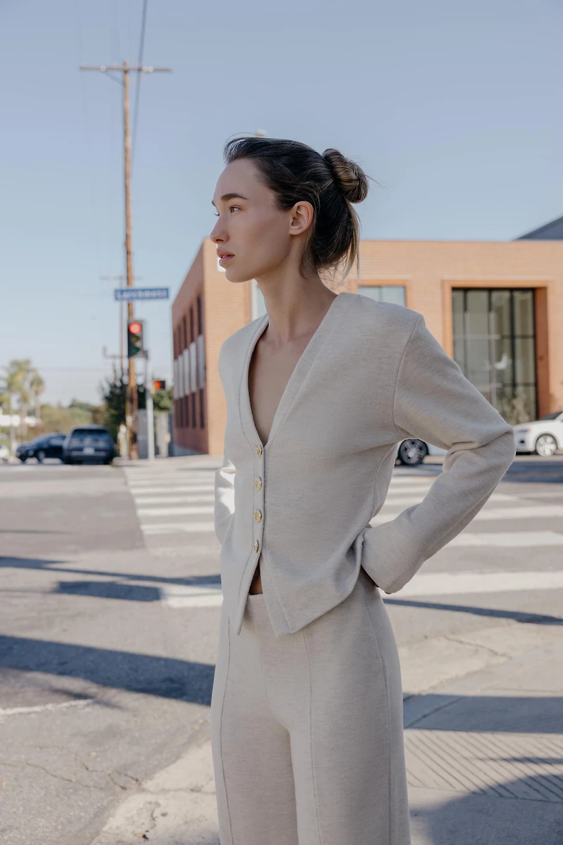 SOFT BUTTON CARDIGAN