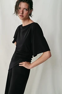 DRAPED CREPE TOP