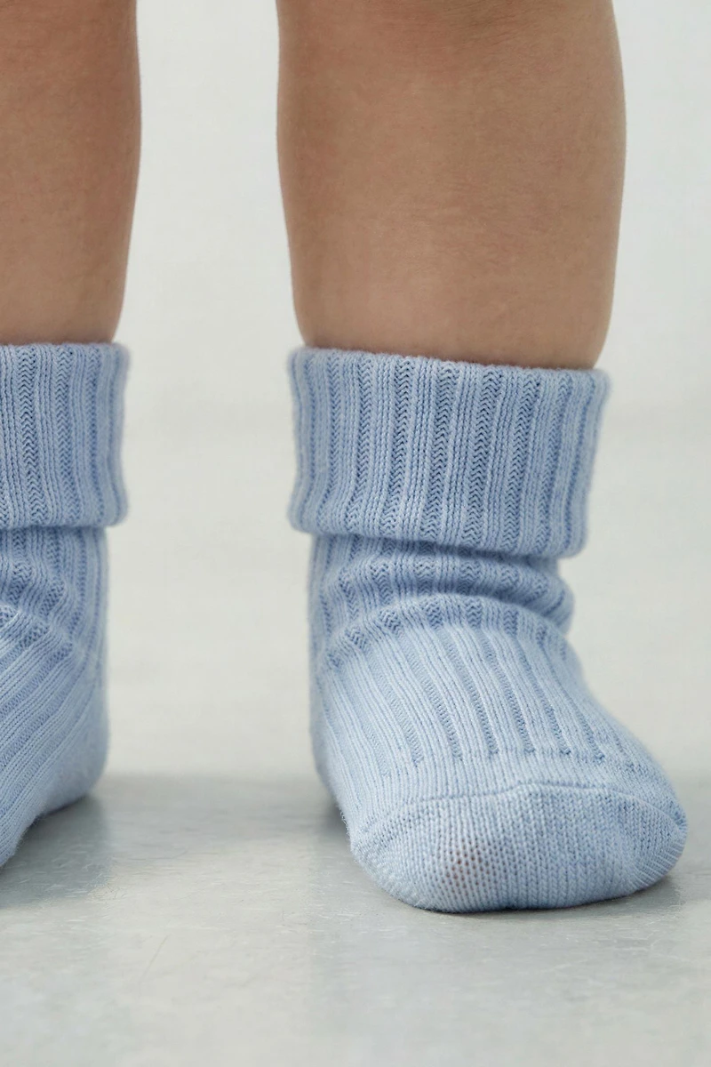 FOUR-PACK OF COLOR SOCKS