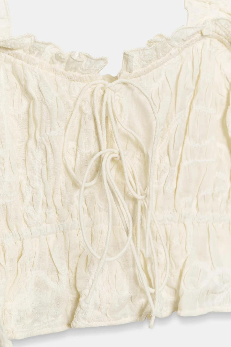 RUFFLED TEXTURED CROP TOP