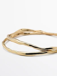 Set of irregular bracelets