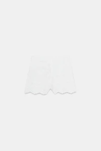 SHORT À BRODERIES AJOURÉES