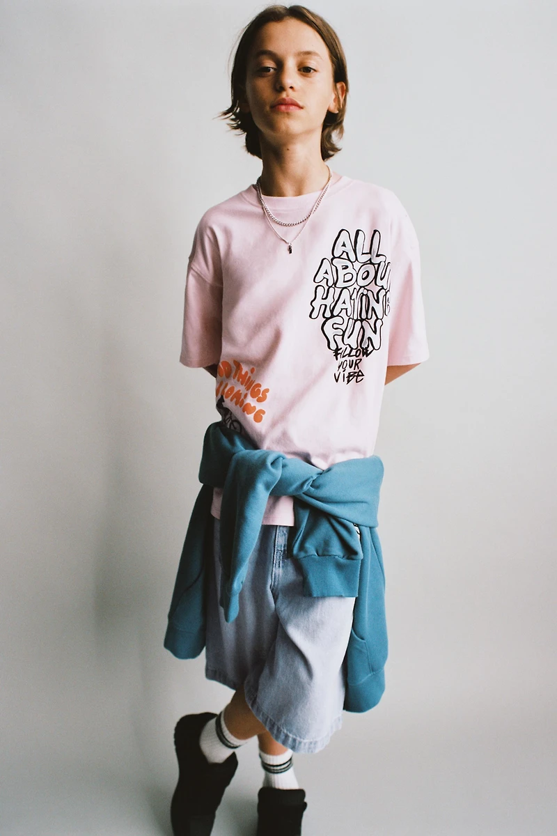 GRAFFITI PRINTED T-SHIRT