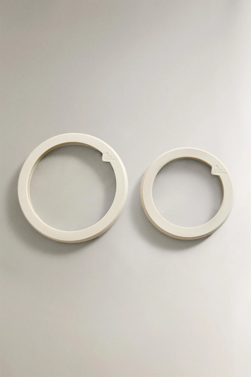 LOT DE COUVERCLES EN SILICONE ET VERRE (LOT DE 2)