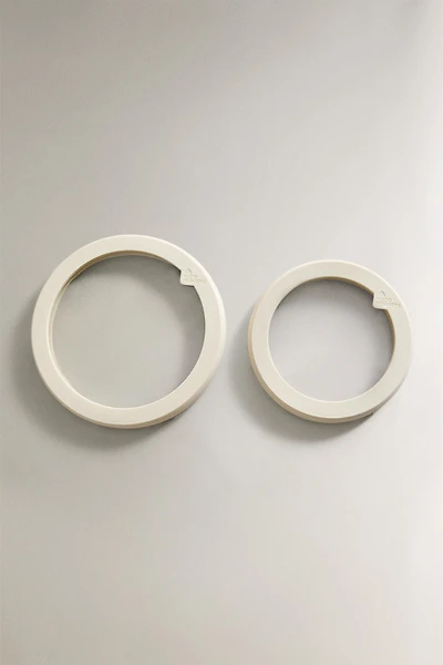 LOT DE COUVERCLES EN SILICONE ET VERRE (LOT DE 2)