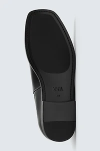 LEATHER CHELSEA BOOTS