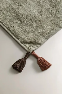 VELOUR BATH TOWEL WITH TASSELS