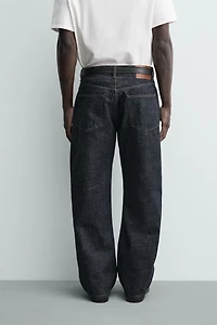 BUTTON-FRONT LOOSE FIT JEANS