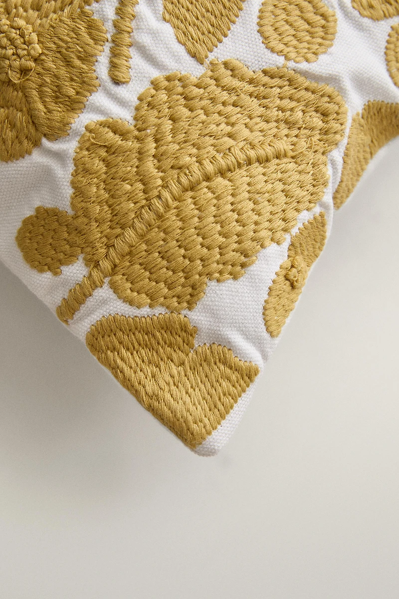 HOUSSE DE COUSSIN FLEUR BRODÉE