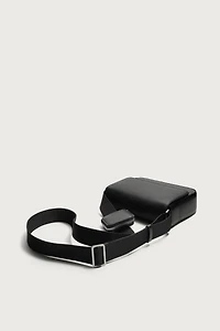 TEXTURED FLAP CROSSBODY BAG