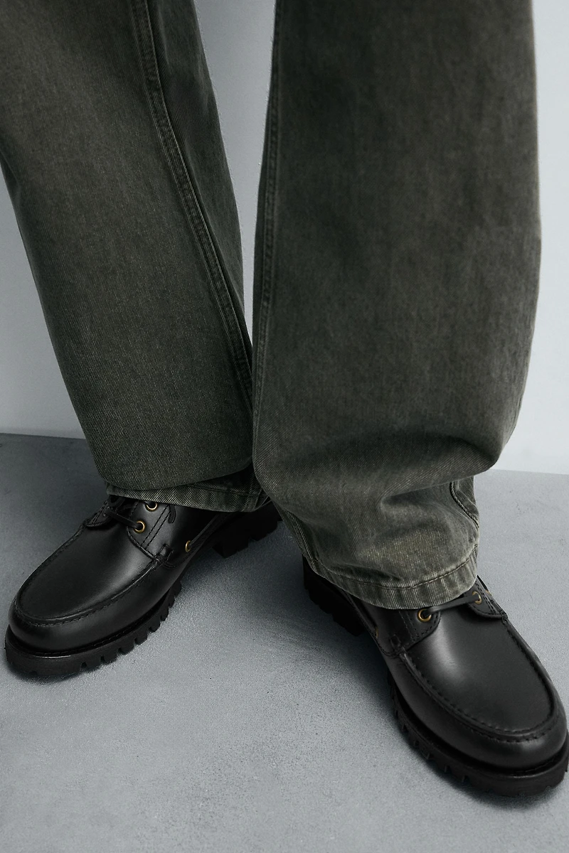LEATHER BOAT SHOES