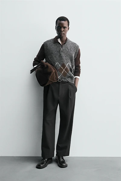 GILET EN MAILLE JACQUARD À LOSANGES