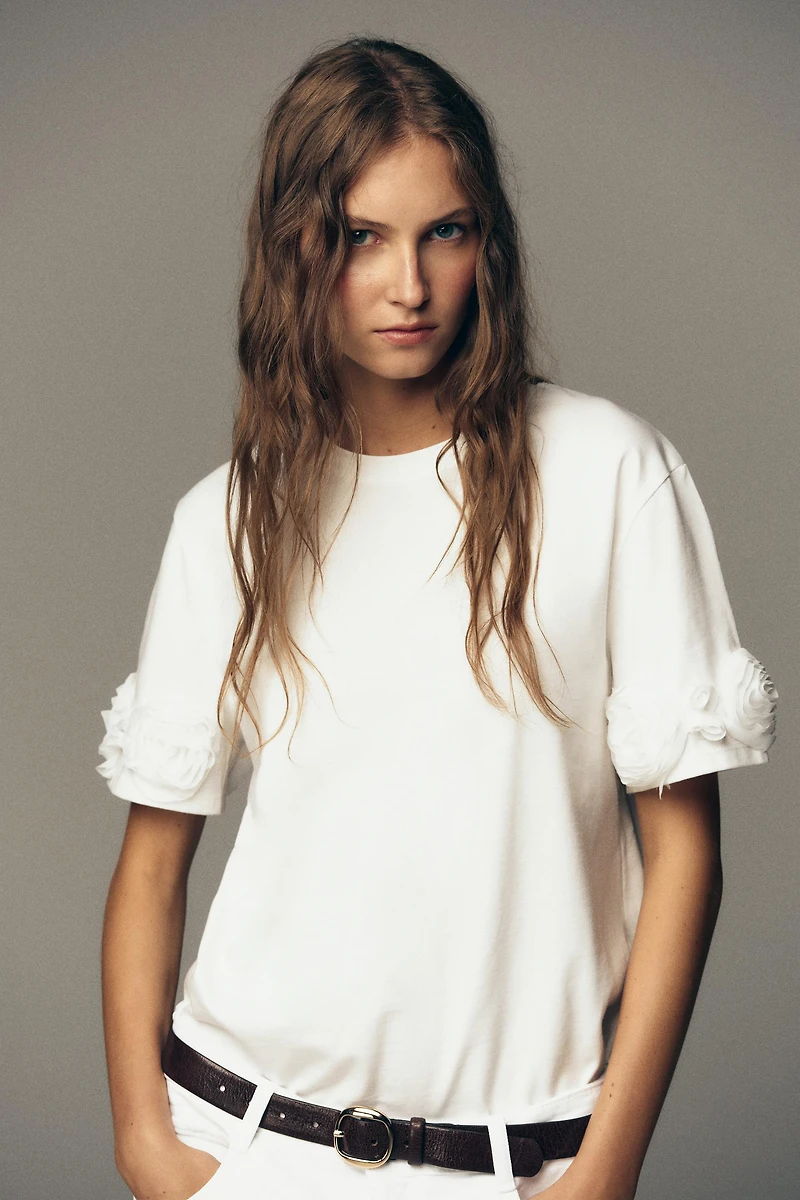 T-SHIRT FLEURS VOLUME