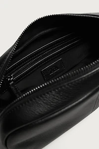 LEATHER TOILETRY BAG