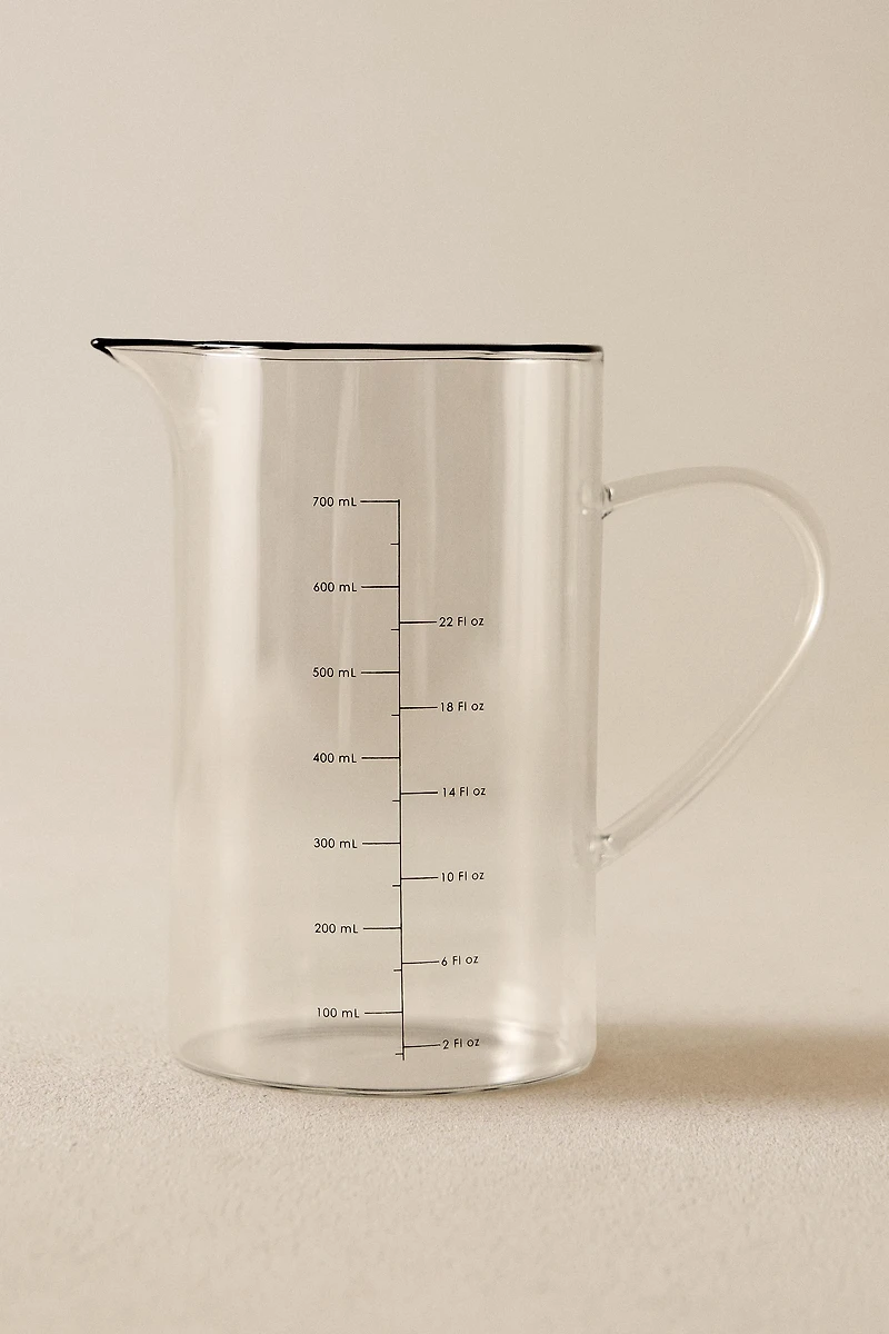 BOROSILICATE GLASS MEASURING PITCHER
