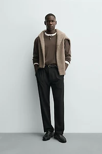 TEXTURED PLEATED PANTS