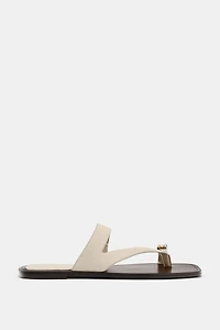 LEATHER SANDALS WITH METAL DETAIL