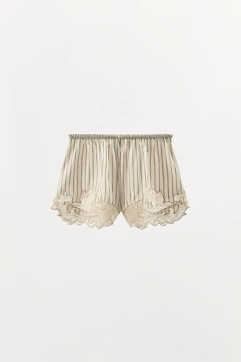 EMBROIDERED LACE STRIPED SHORTS