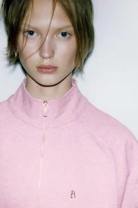 ZA ZIP SWEATSHIRT