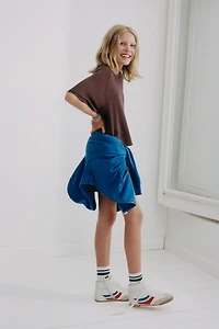 CONTRAST SIDE STRIPE SHORTS
