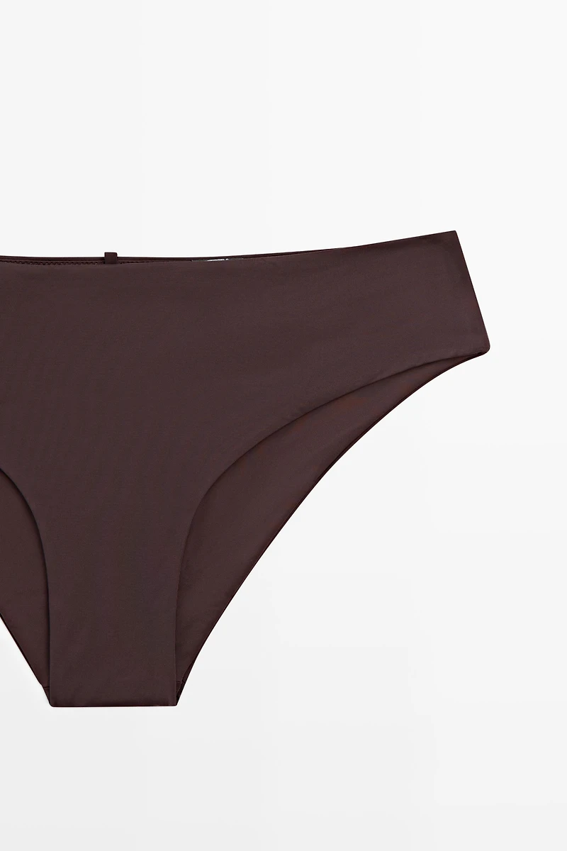 Bikini bottoms with gathered detail