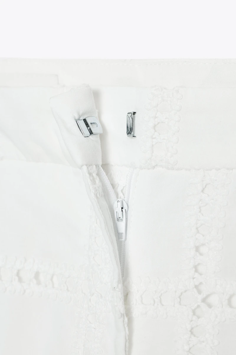 STRAIGHT LEG PANTS WITH OPENWORK EMBROIDERY