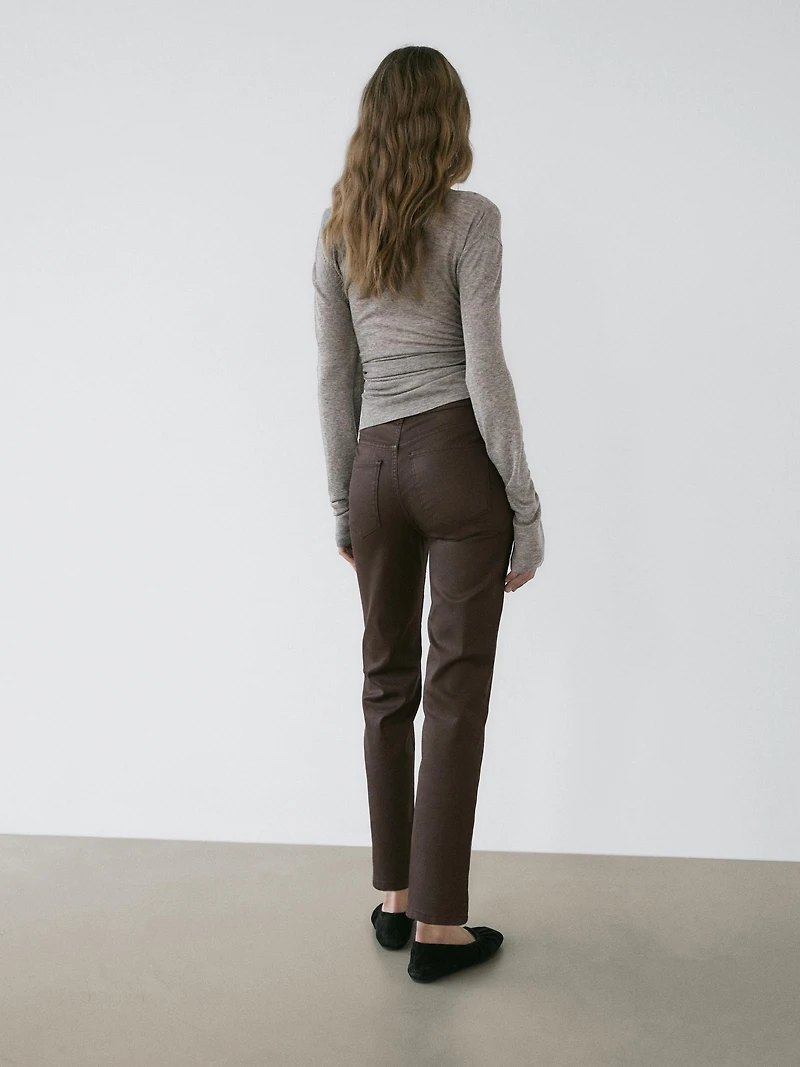 Pantalon straight enduit taille haute