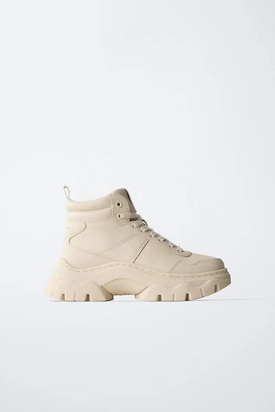 CHUNKY HIGH-TOP SNEAKERS