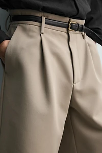 FLOWY PLEATED SHORTS