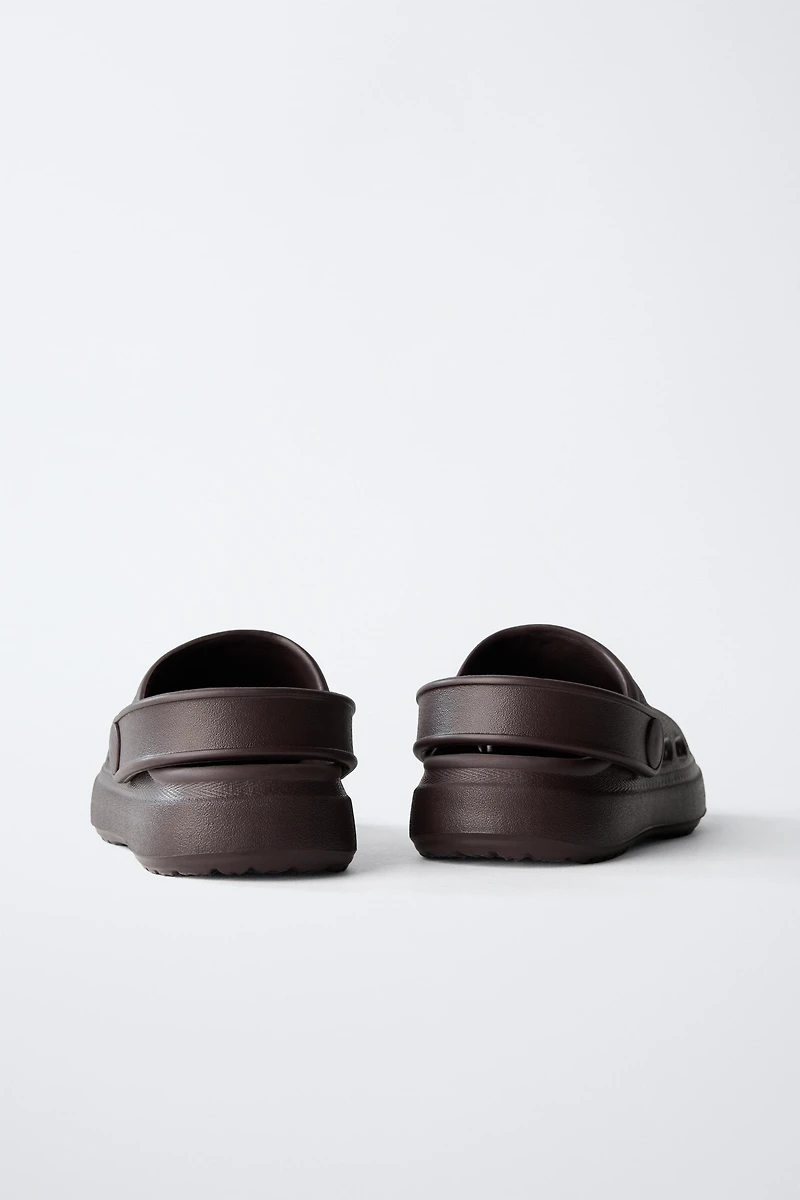 RUBBER CLOGS