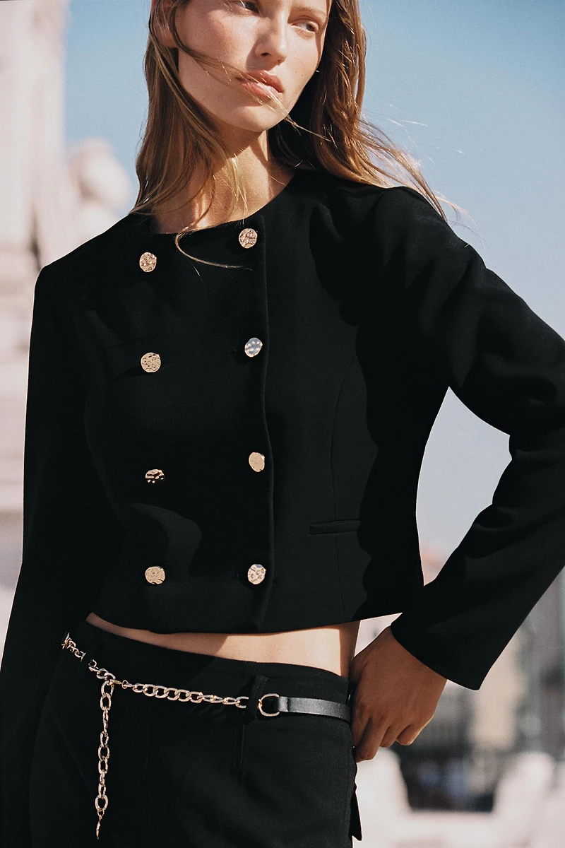 DOUBLE BREASTED SHORT BLAZER