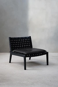 LOUNGE CHAIR 01