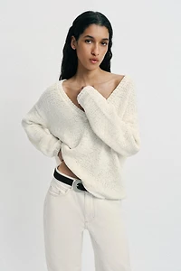 V-NECK KNIT JUMPER