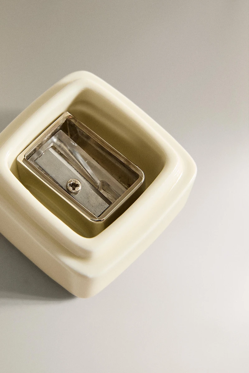 STONEWARE MAKEUP PENCIL SHARPENER