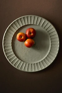 ROUND METAL SERVING DISH